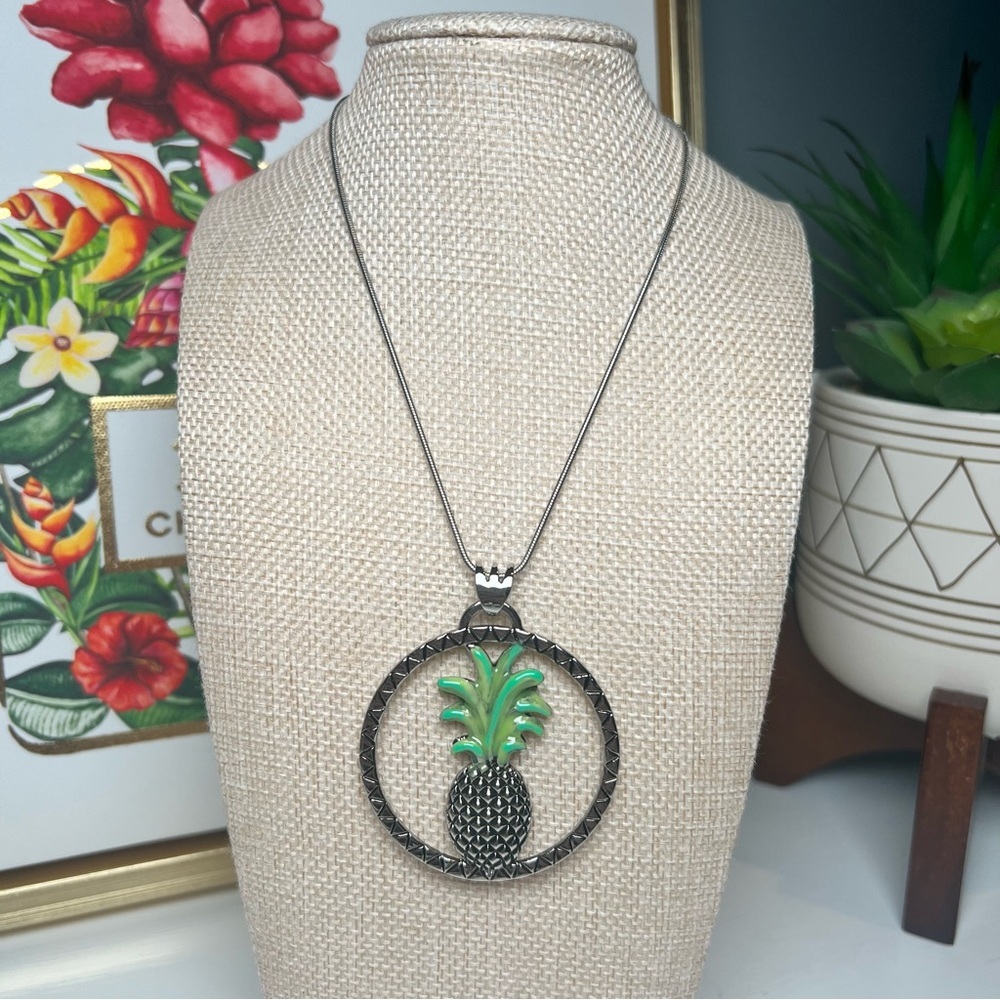 Chico’s Pineapple Pendant Necklace Convertible Silver Tone Tropical Boho